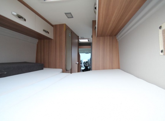 Weinsberg Carabus 630 ME Lakóautó - Belső